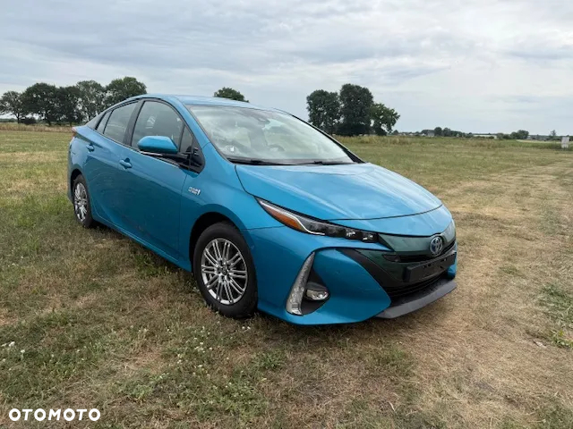 Toyota Prius Plug-in 1.8 Hybrid Executive - 2