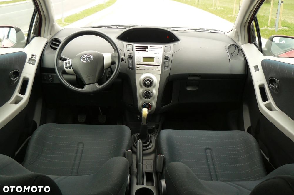 Toyota Yaris - 13