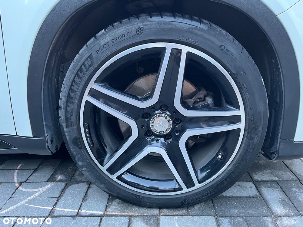 Mercedes-Benz GLA 250 7G-DCT - 13