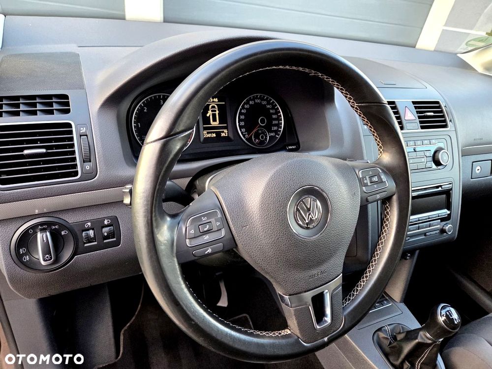 Volkswagen Touran 1.6 TDI DPF MATCH - 26