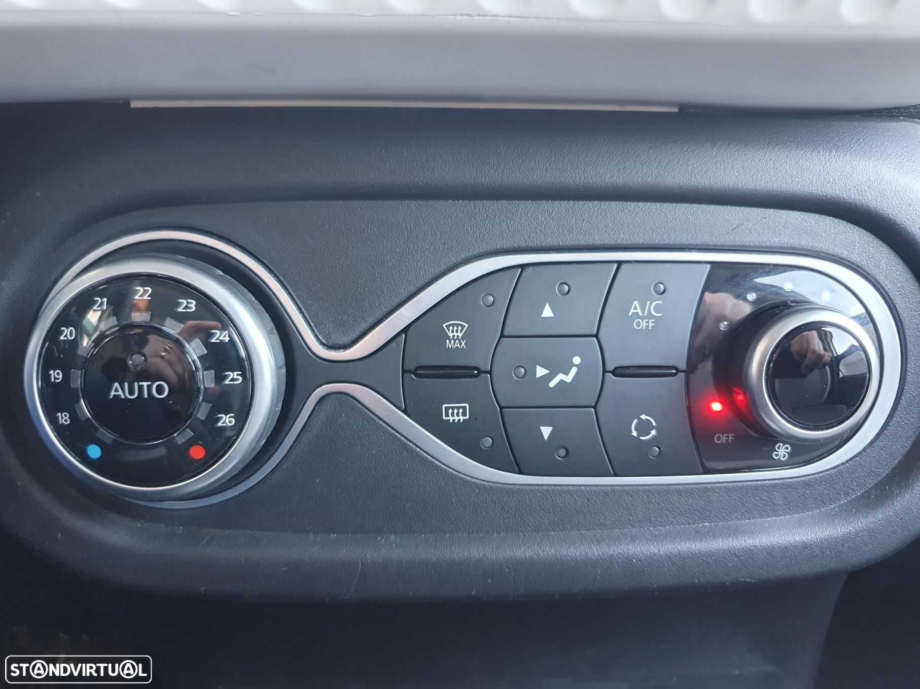 Renault Twingo 1.0 SCe Equilibre - 11