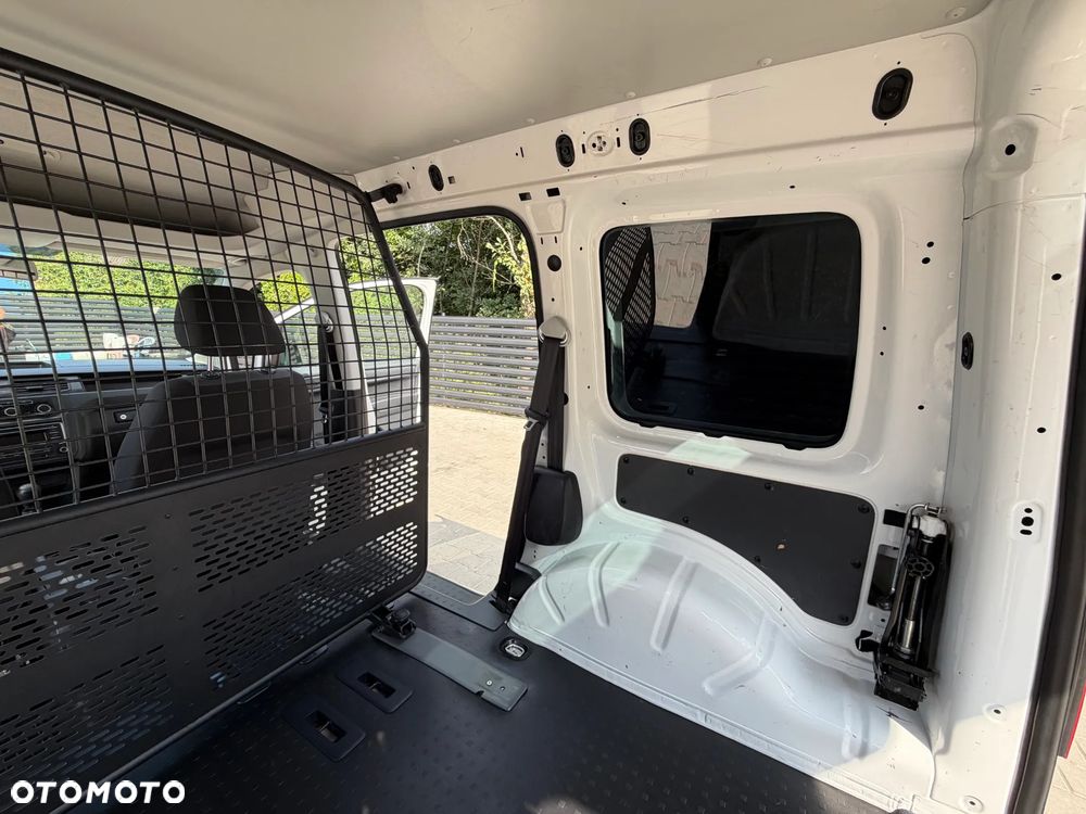 Volkswagen Caddy - 41