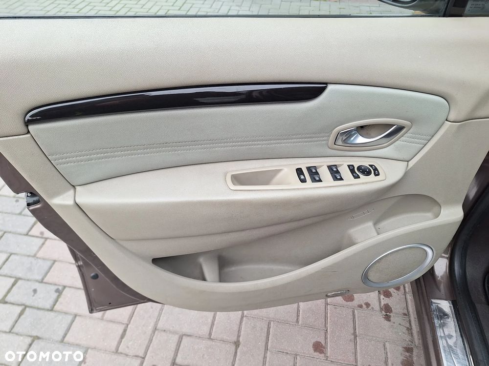 Renault Scenic dCi 160 Bose Edition - 13