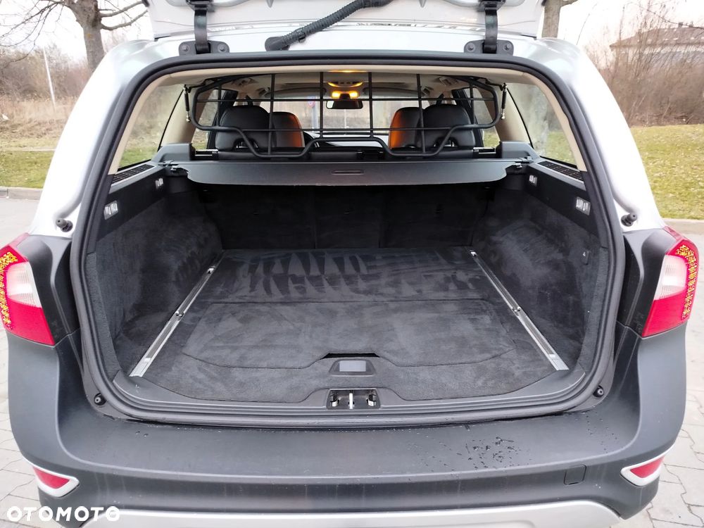 Volvo XC 70 3.2 AWD Momentum - 20