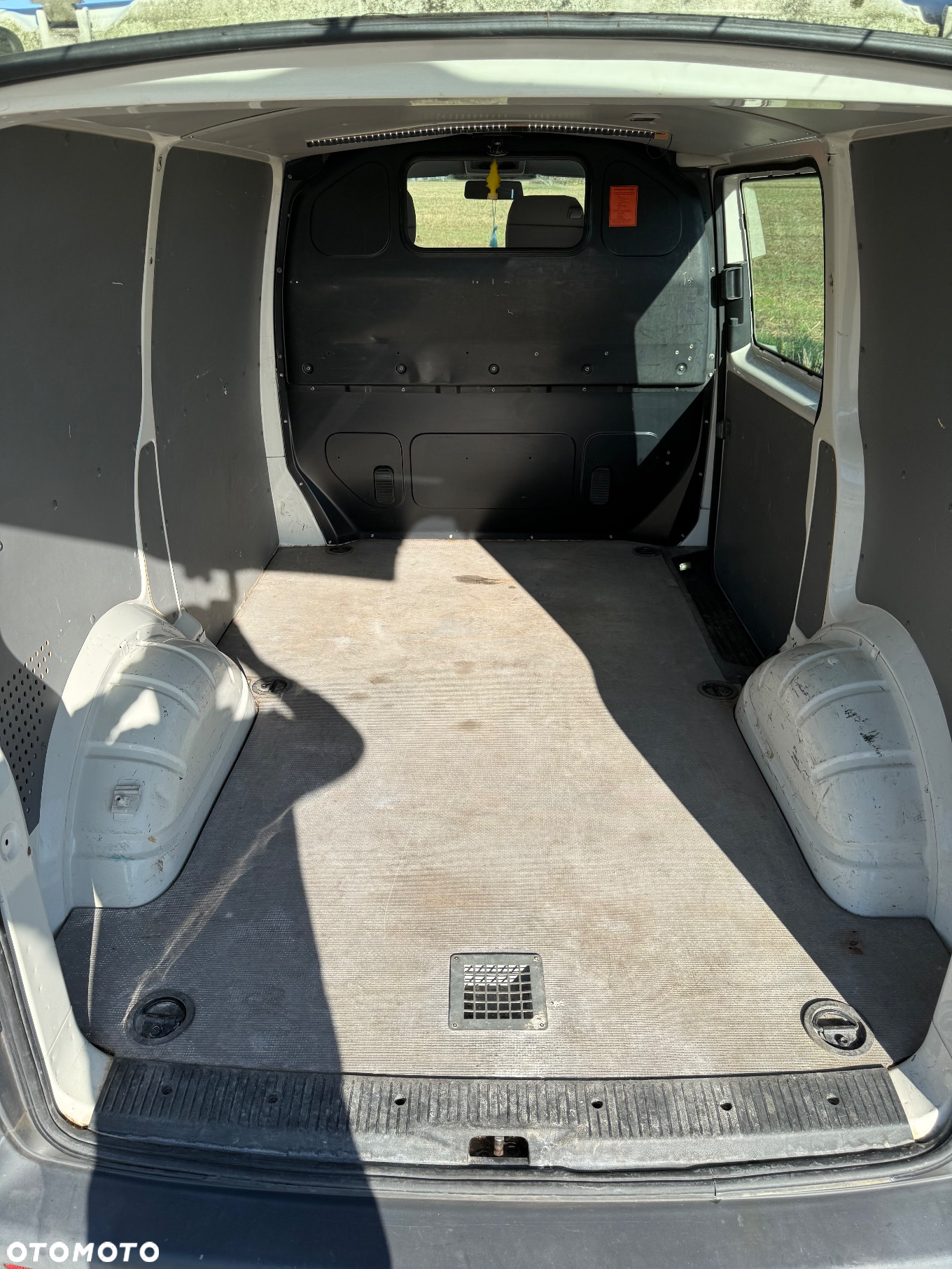 Volkswagen Transporter T5 TDI L2H1 - 9