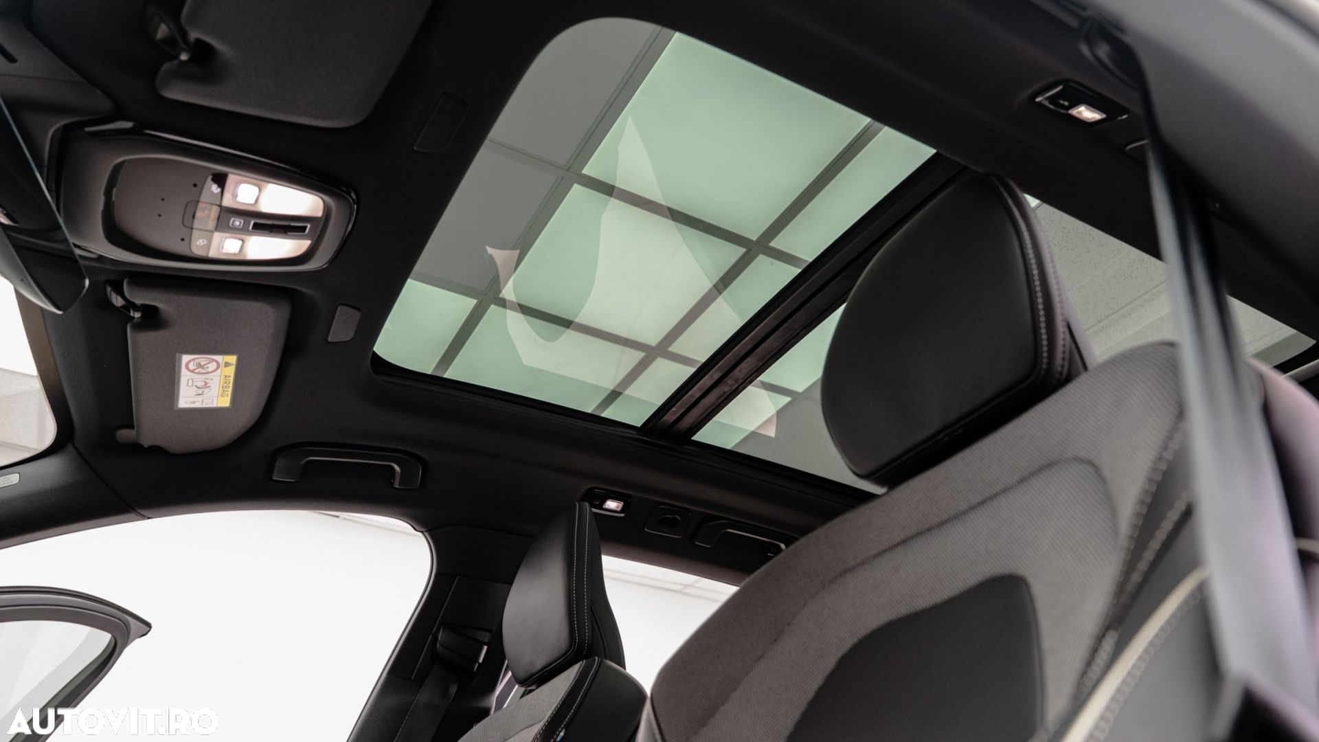 Volvo XC 60 B4 MHEV AT AWD Plus Dark - 18