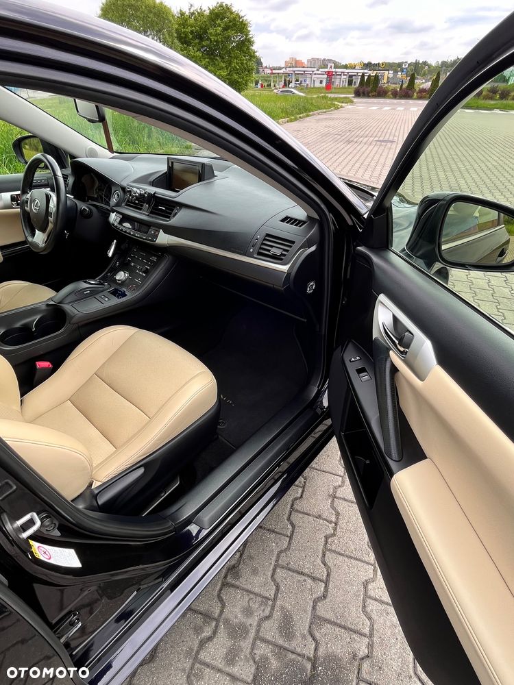 Lexus CT 200h Prestige - 9
