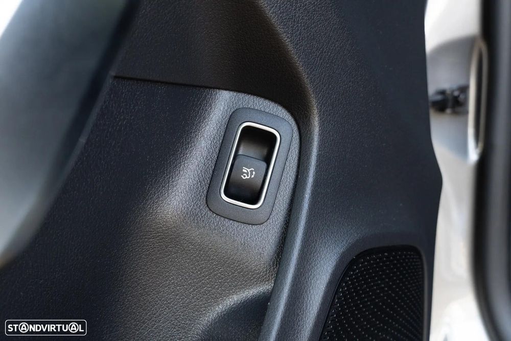 Mercedes-Benz CLA 180 d 7G-DCT AMG Line - 52