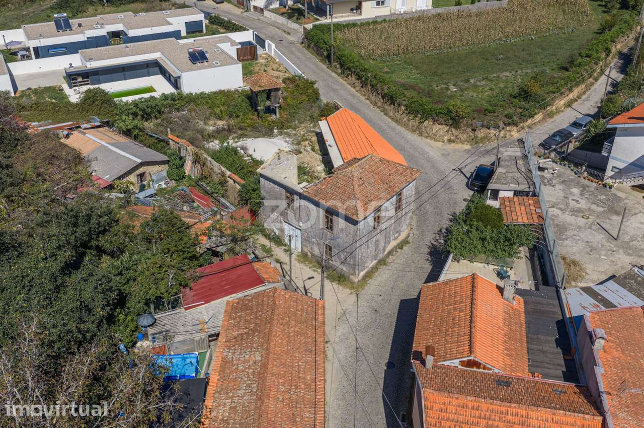 Moradia T3 para reabilitar com projeto aprovado | Grijó - Grande imagem: 5/17