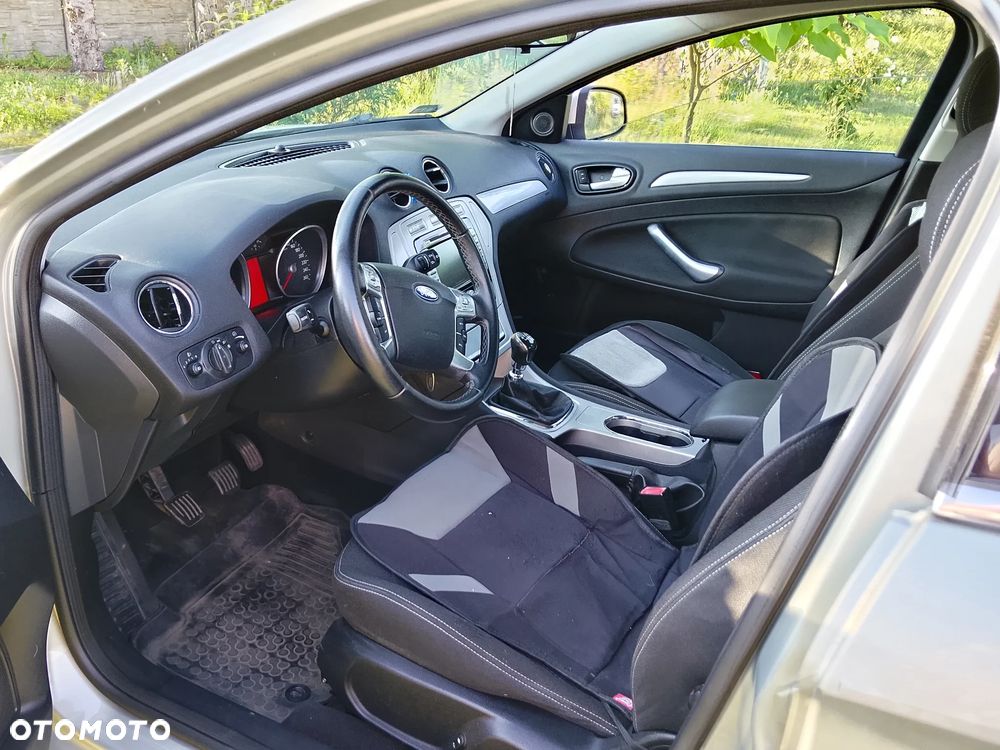Ford Mondeo - 7