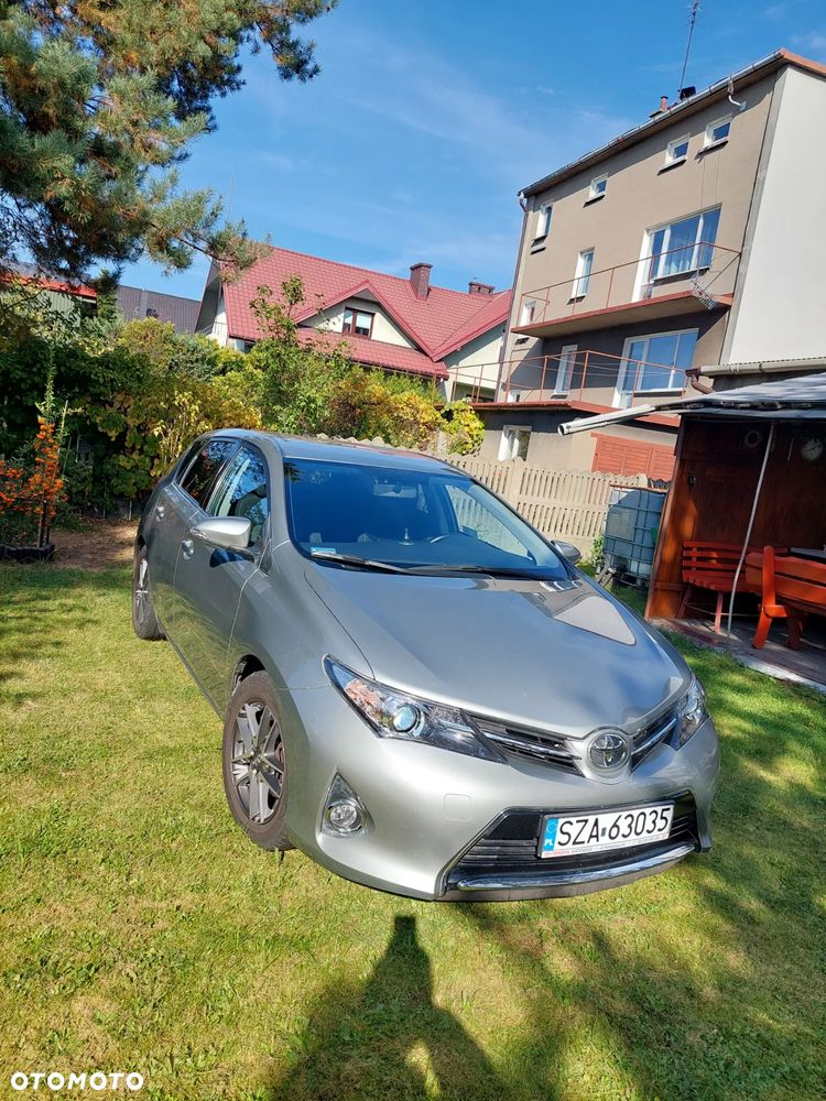 Toyota Auris - 1