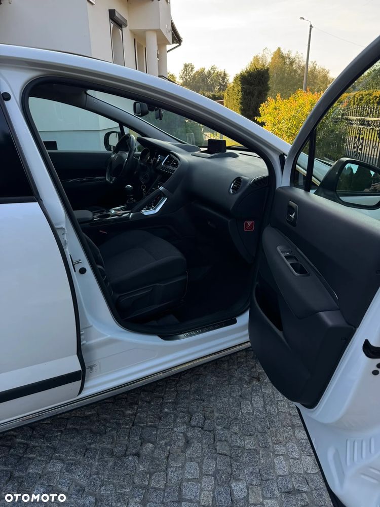 Peugeot 3008 HDi 115 Allure - 17
