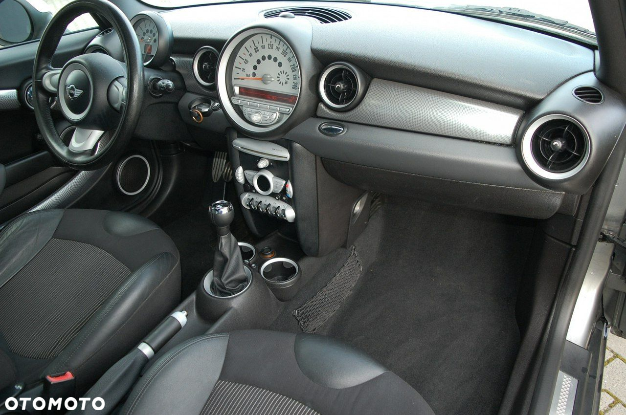 MINI Cooper S - 24