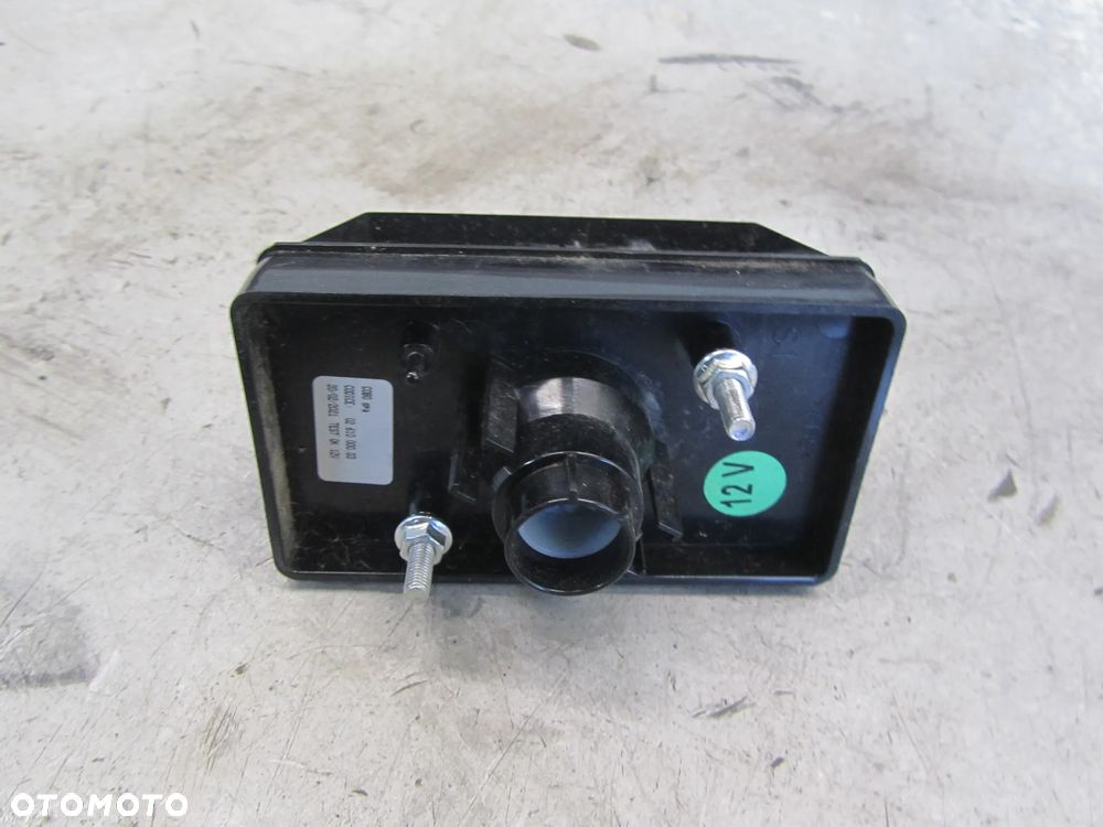 iveco daily 99->lampka oświetlenie rejestracji x2 - 2