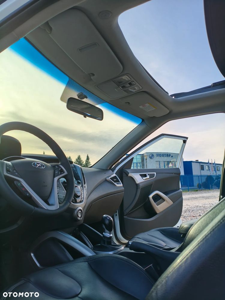 Hyundai Veloster 1.6 Premium - 28