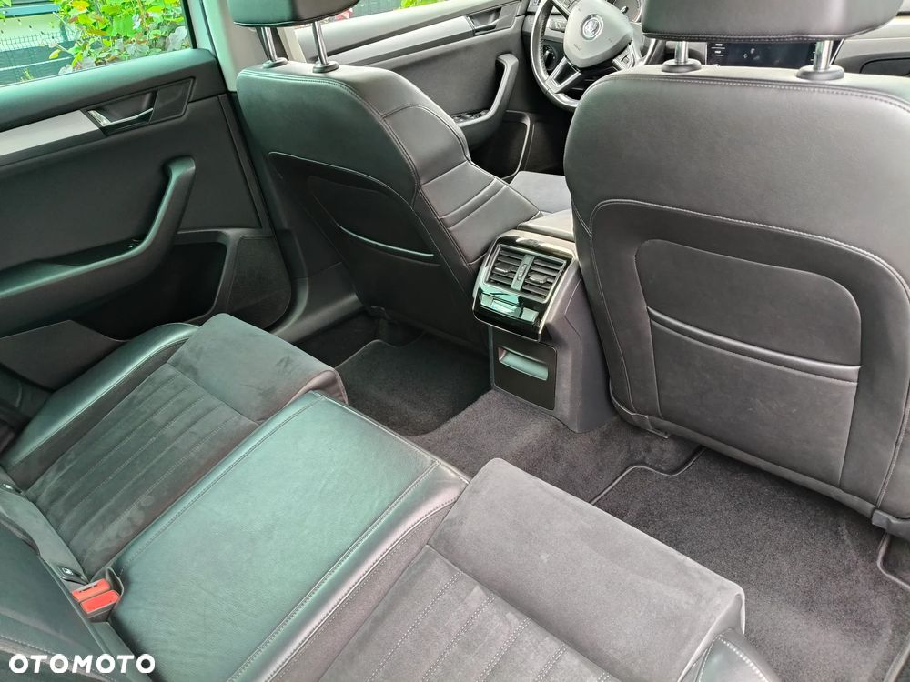 Skoda Superb 2.0 TDI Ambition DSG - 17