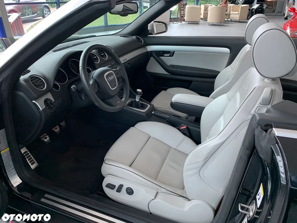 Audi RS4 Cabrio - 14