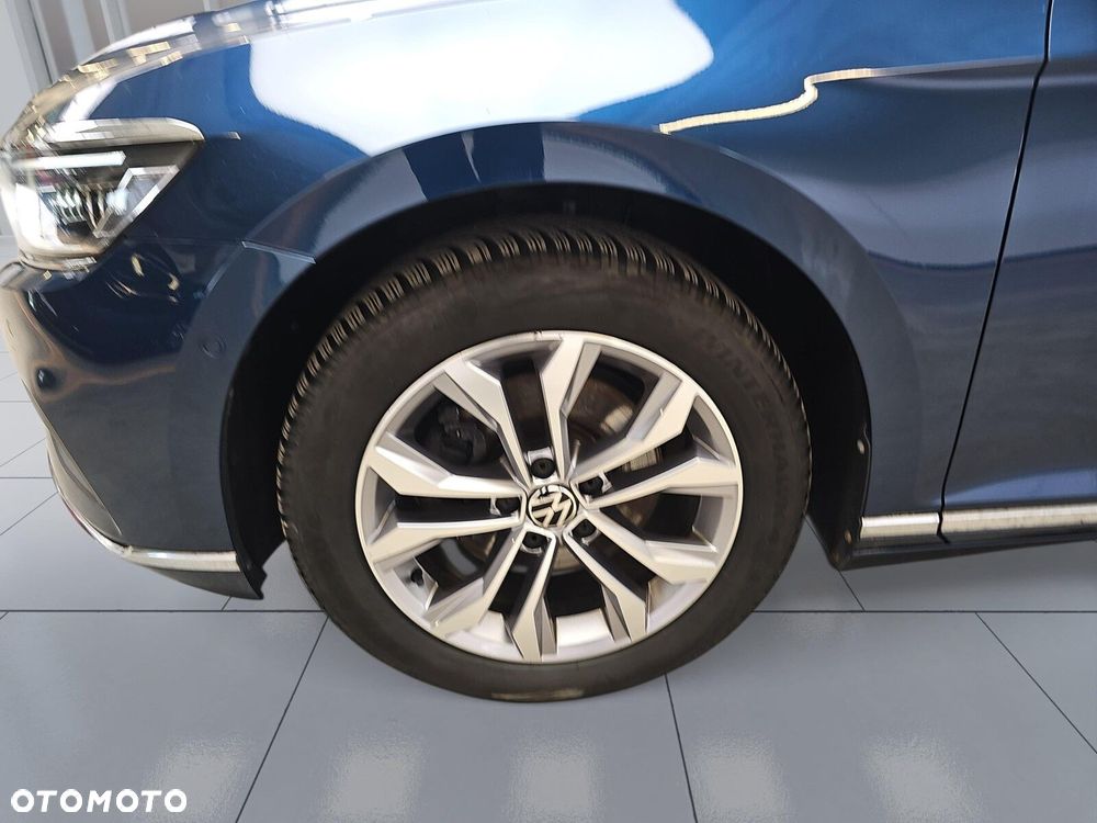 Volkswagen Passat Variant 2.0 TDI Elegance DSG - 35