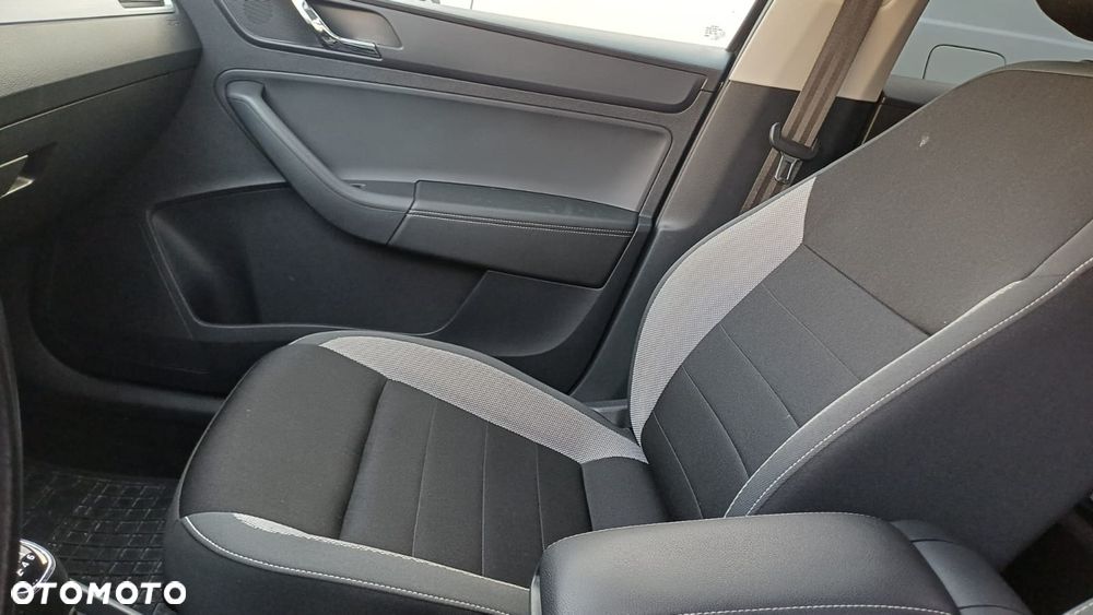 Skoda RAPID 1.2 TSI Ambition - 12