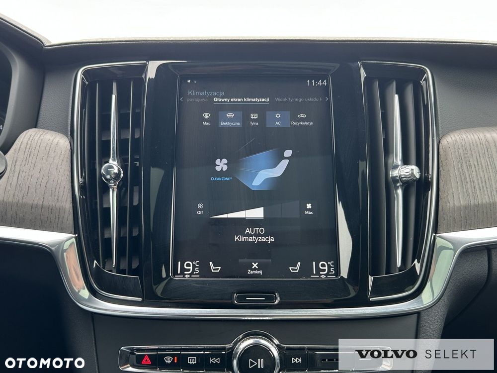 Volvo V90 Cross Country - 19