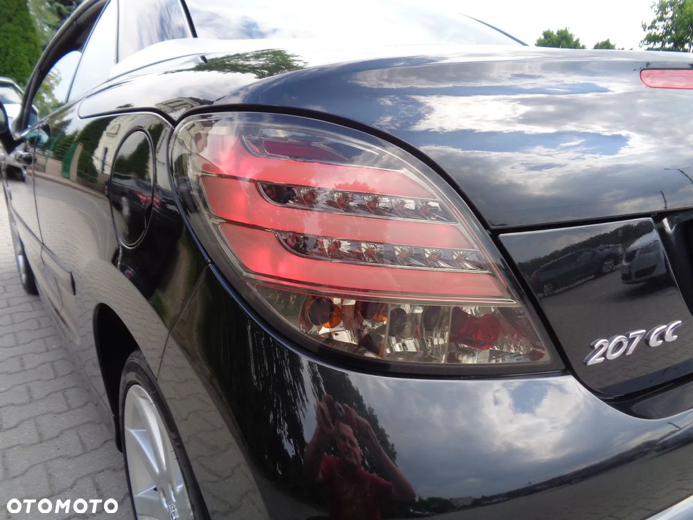 Peugeot 207 CC FAP 110 (Blue Lion) Roland Garros - 24
