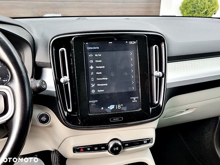Volvo XC 40 D3 SCR Momentum Core - 34