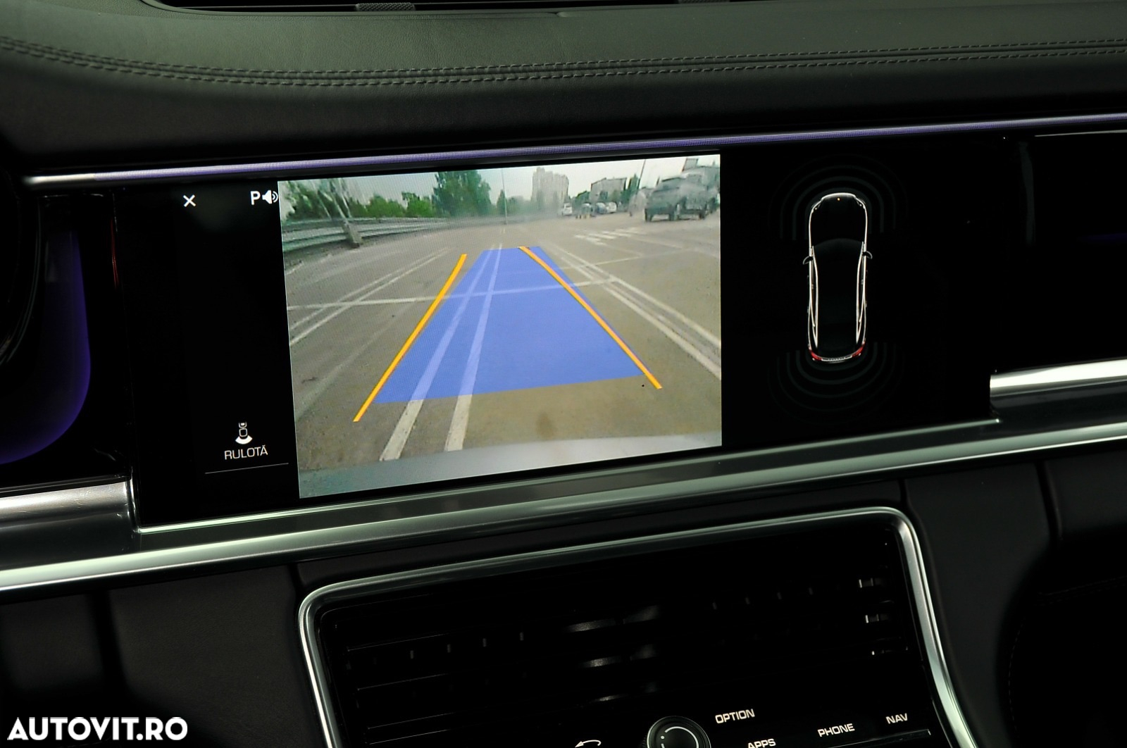 Porsche Panamera 4S - 34