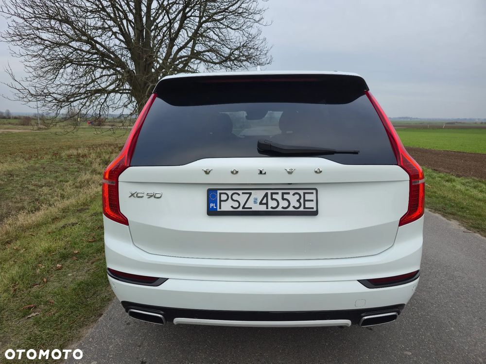 Volvo XC 90 D5 AWD Geartronic RDesign - 9
