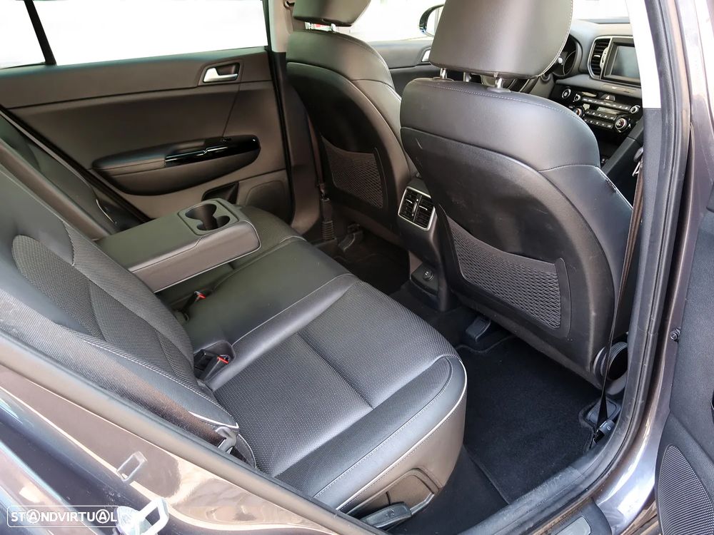 Kia Sportage 1.6 CRDI ISG SX - 20