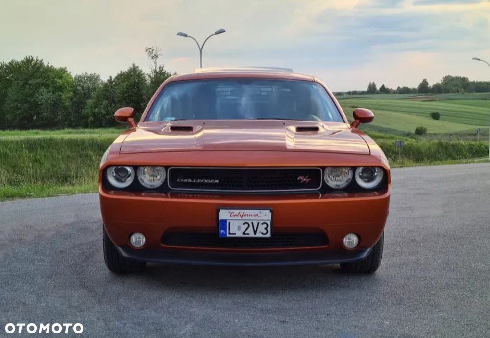 Dodge Challenger - 2