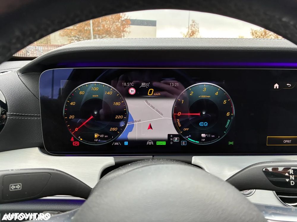 Mercedes-Benz E 300 de 4Matic 9G-TRONIC AMG Line - 35