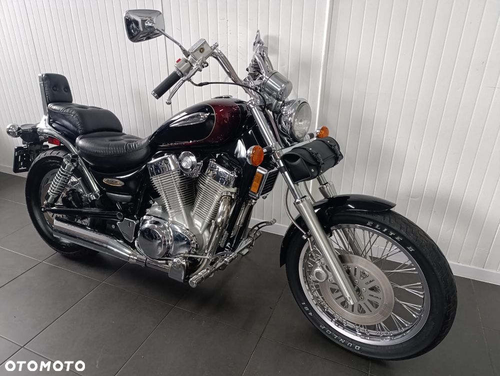 Suzuki Intruder - 16