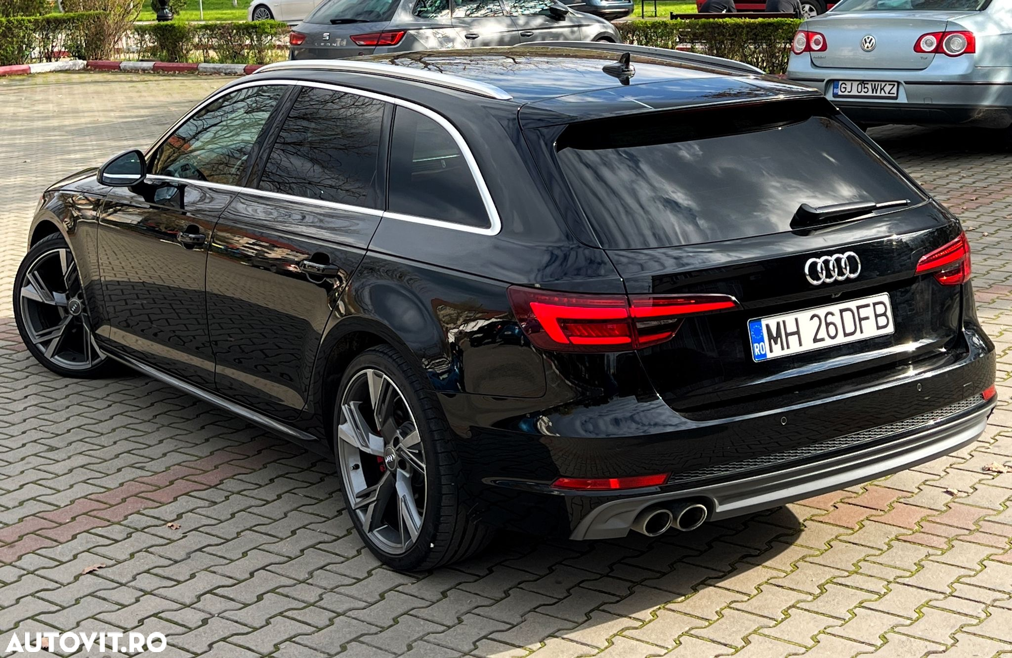 Audi A4 Avant 2.0 TDI S tronic Sport - 8