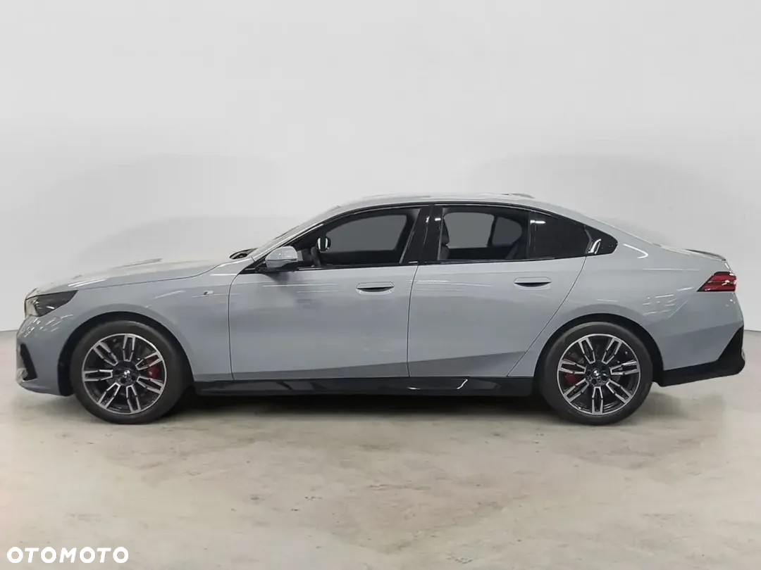 BMW Seria 5 520d mHEV M Sport - 3