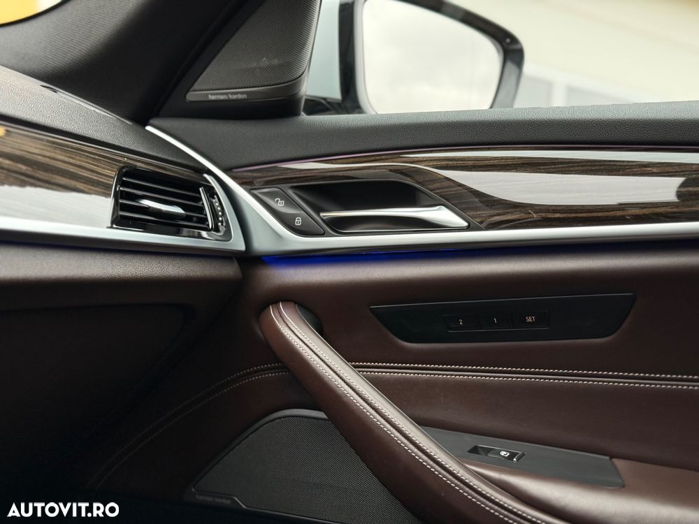 BMW Seria 5 520d Aut. Sport Line - 30