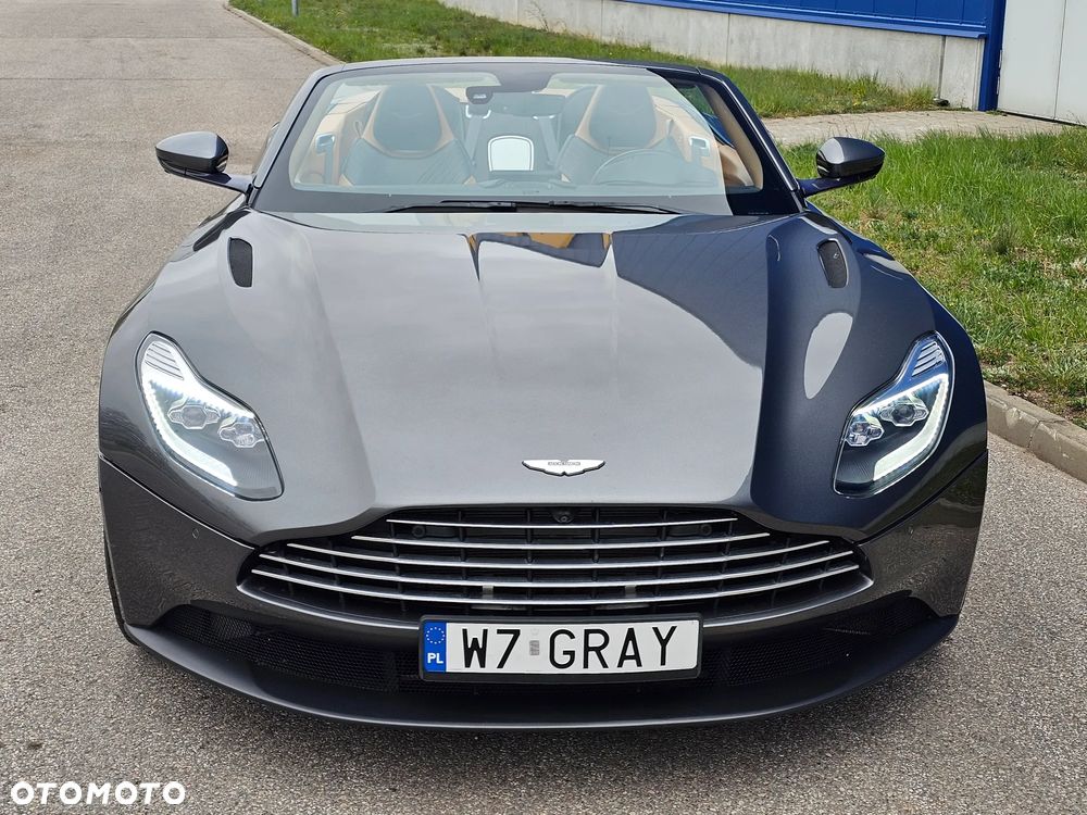 Aston Martin DB11 - 26