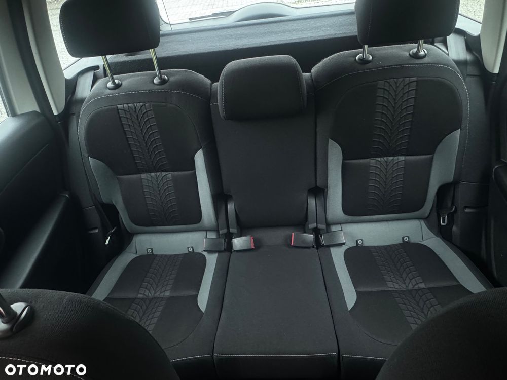Skoda Yeti 1.2 TSI DSG Adventure - 13