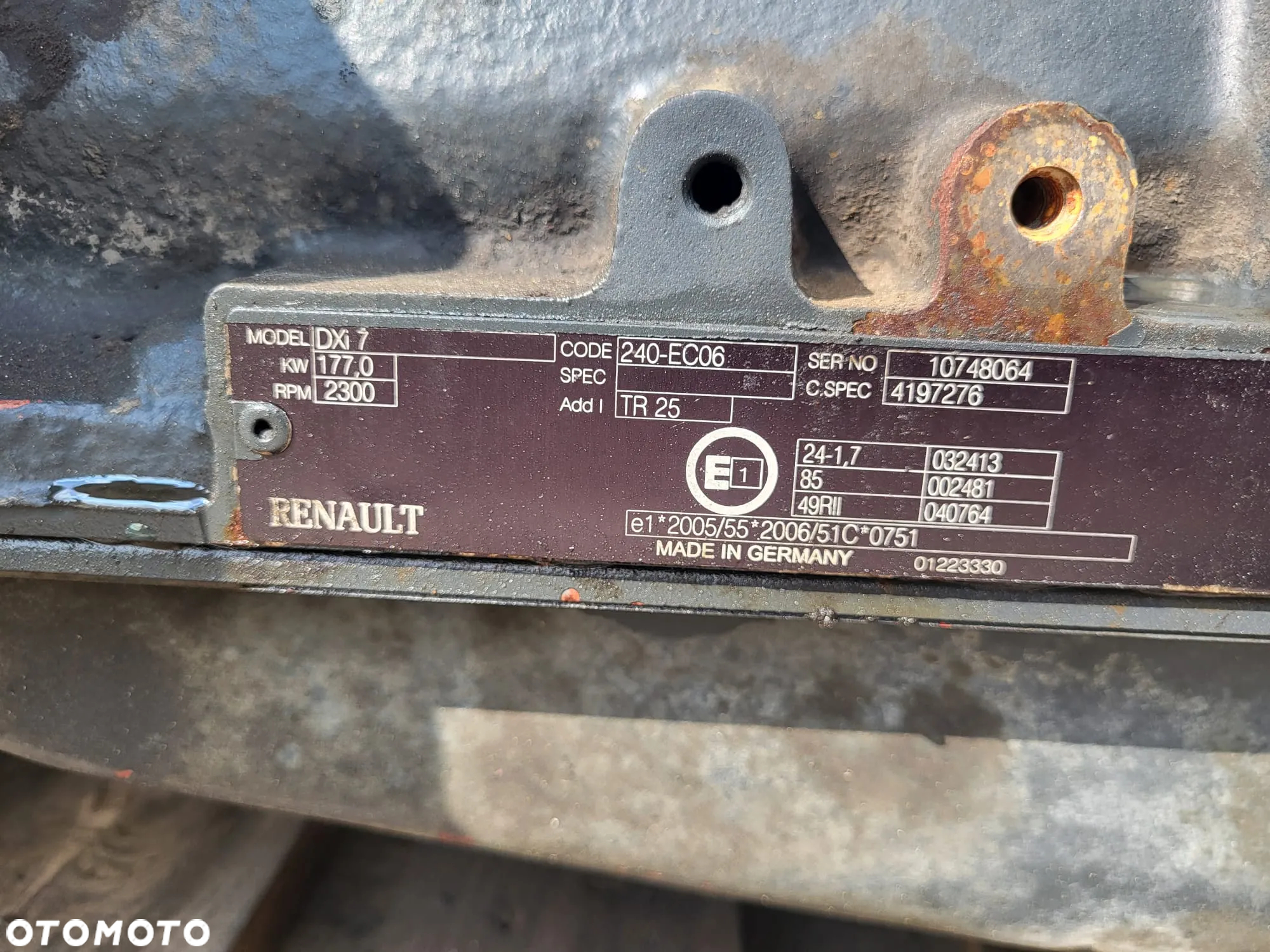 głowica RENAULT DXI VOLVO silnik słupek EURO4 - 3