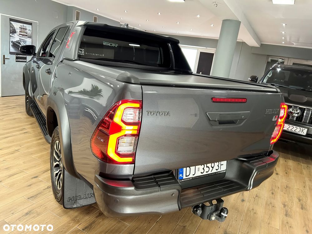 Toyota Hilux 2.8 D-4D Double Cab GR Sport 4x4 - 19