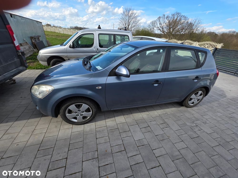 Kia Ceed 1.4 Comfort + - 14