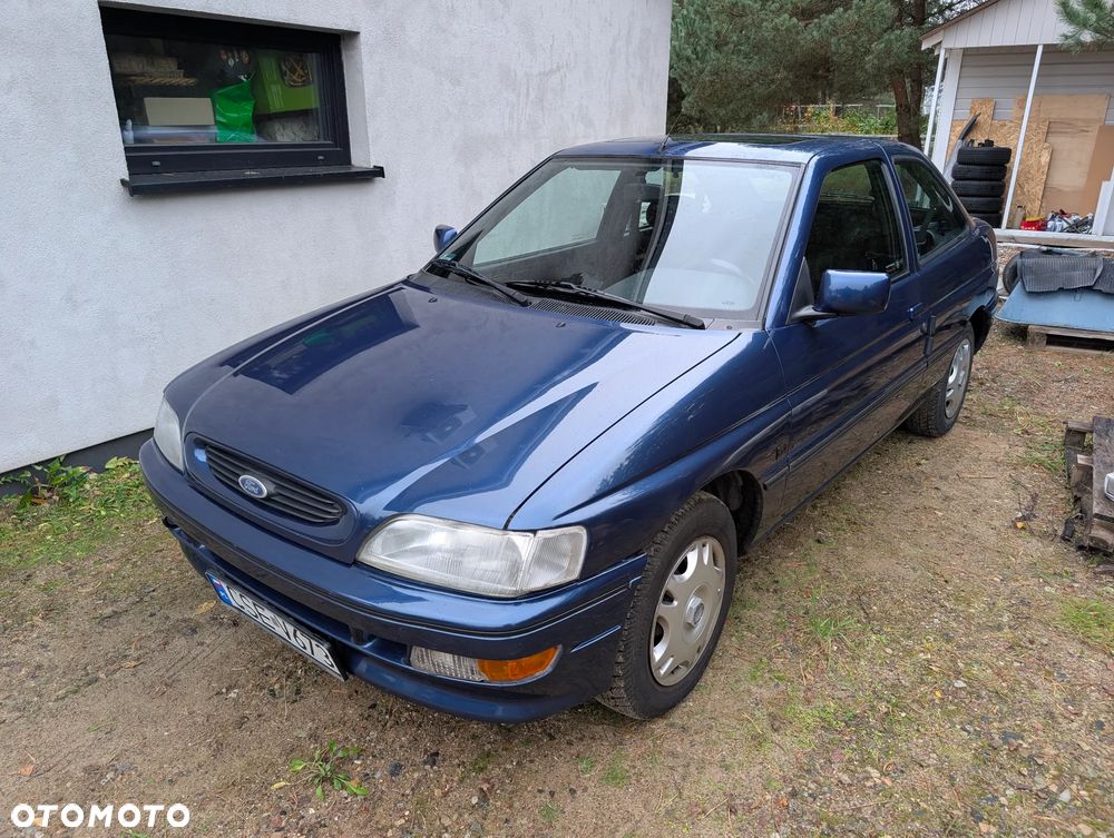 Ford Escort ver-1-6-16v-flair - 1