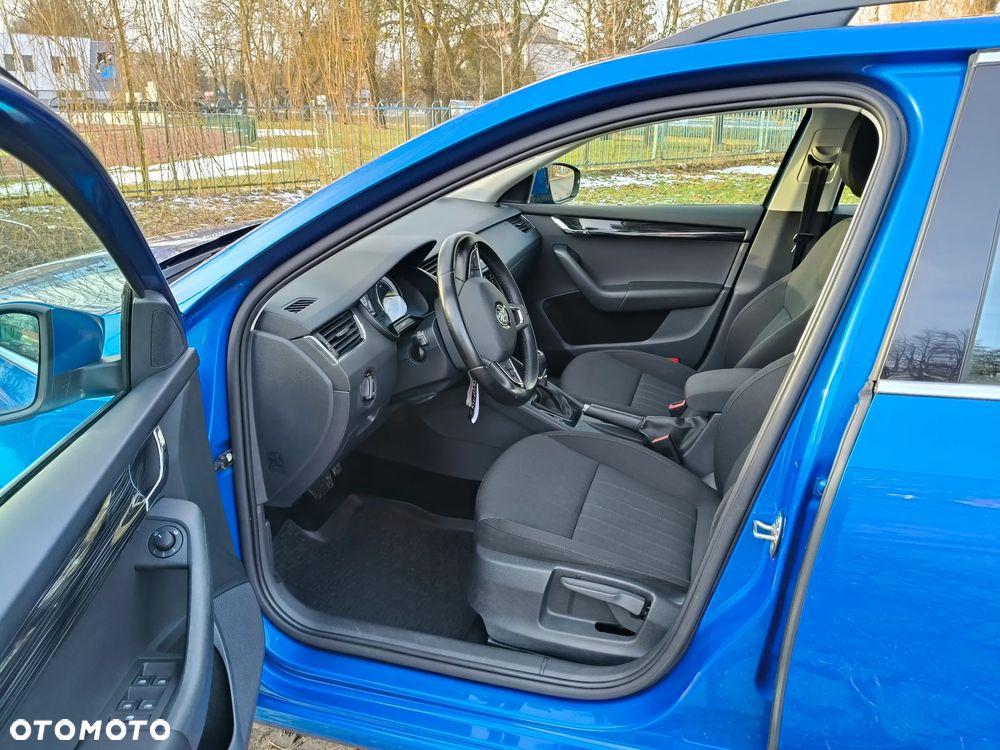 Skoda Octavia 2.0 TDI Style DSG - 7