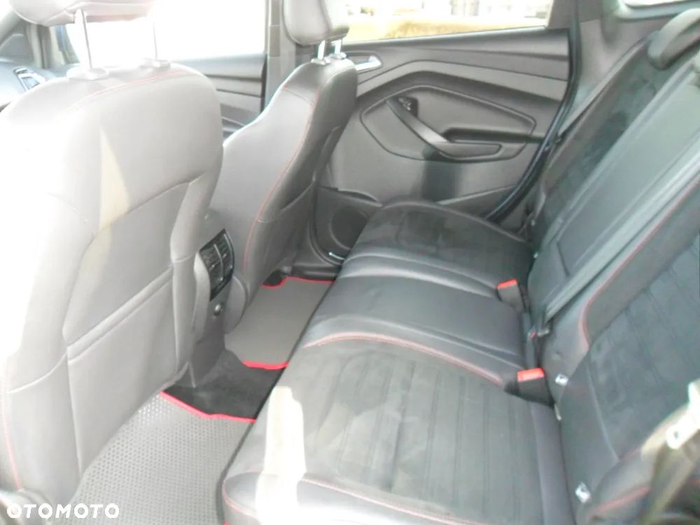 Ford Kuga 1.5 TDCi 2x4 ST-Line - 21