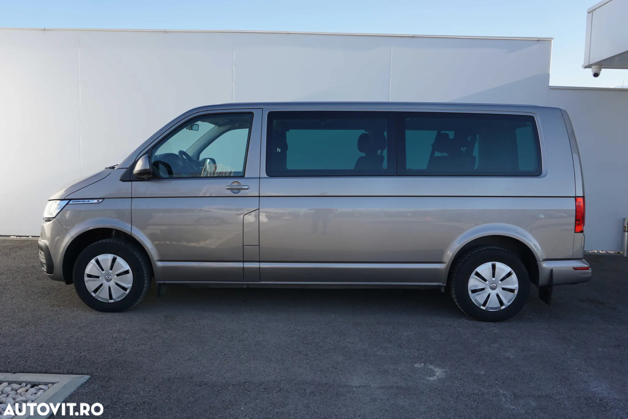 Volkswagen Caravelle T6.1 2.0 TDI 110 kW LR Comfortline DSG - 2