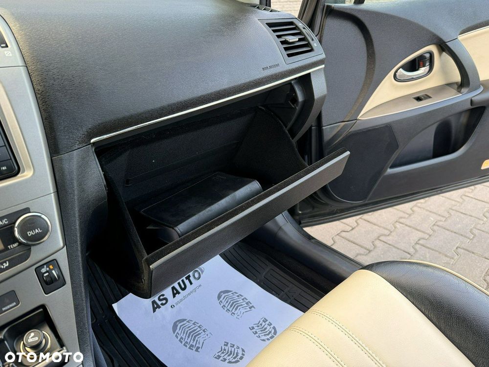 Toyota Avensis 1.8 Prestige - 21