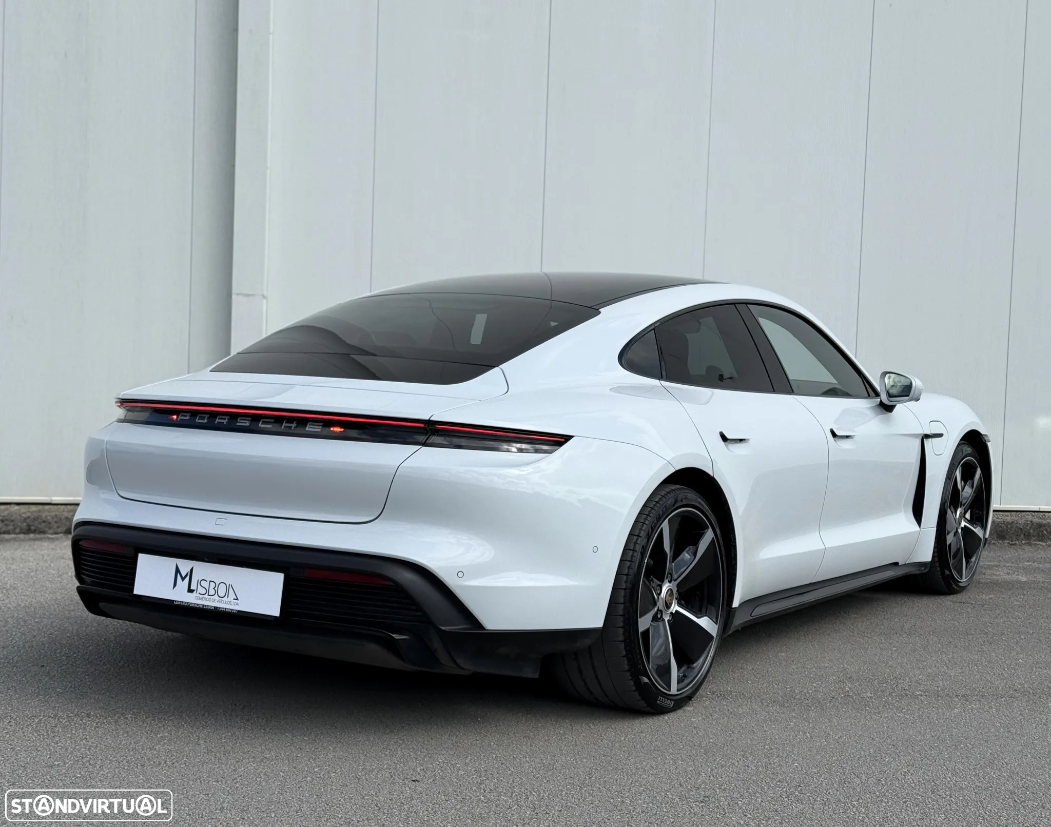 Porsche Taycan Turbo - 6