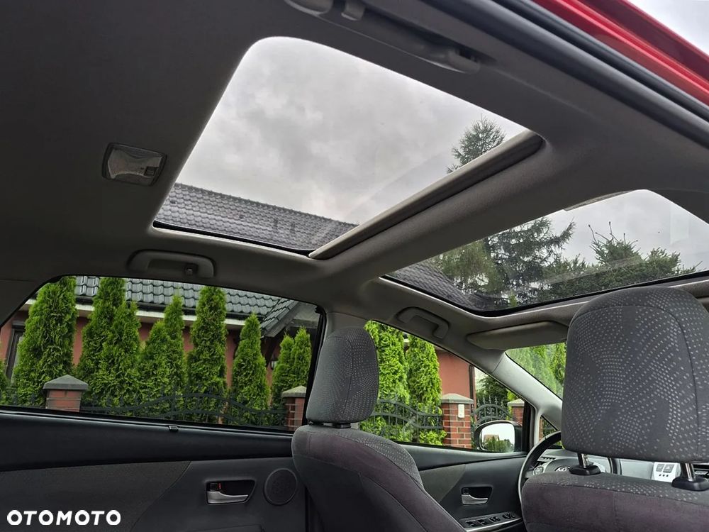Toyota Prius+ (Hybrid) Life - 15