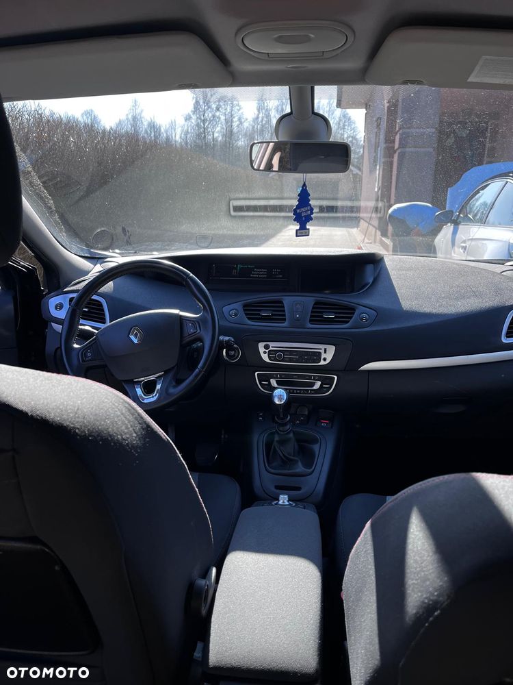 Renault Scenic ENERGY TCe 115 S&S Paris - 11