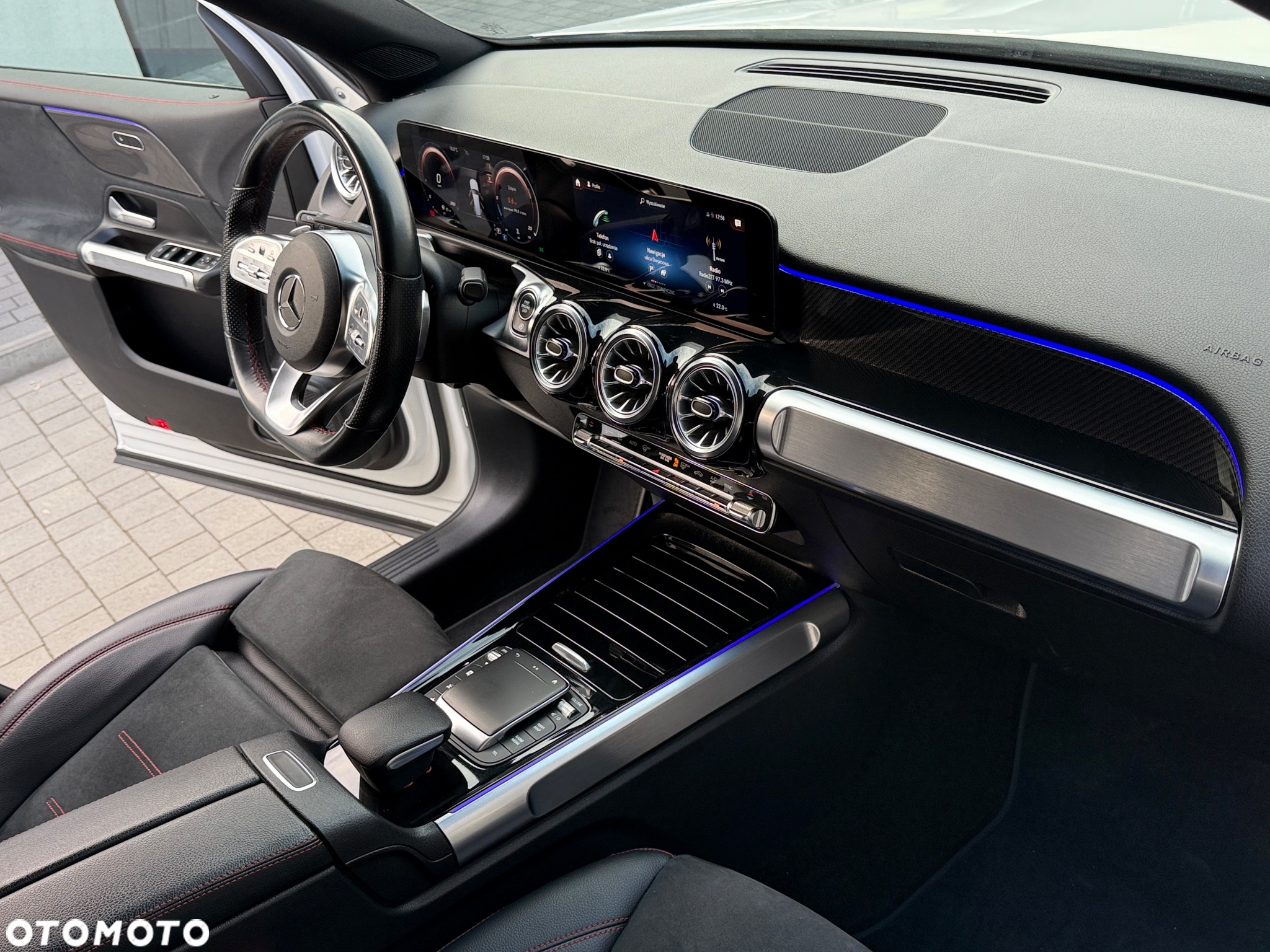 Mercedes-Benz GLB 200 d 4-Matic AMG Line 8G-DCT - 14