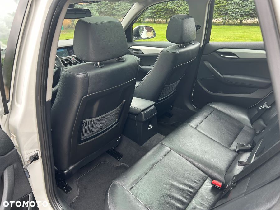 BMW X1 xDrive20d Sport Line - 16
